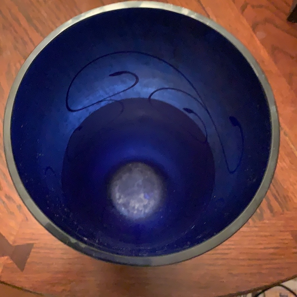 Egizia Platino Cobalt Blue and Platium Detail Vase - Picture 3 of 4